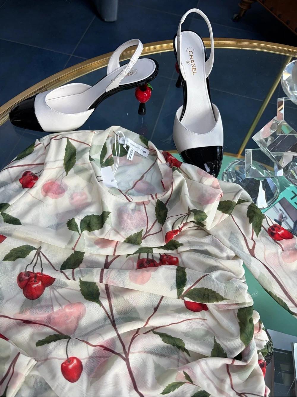 26A  Chanel Lambskin & Patent Calfskin White & Black Apple  Slingback 38.5 New